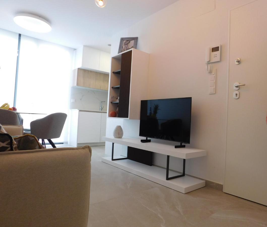 Modern And Cosy Close To The Apartment *
